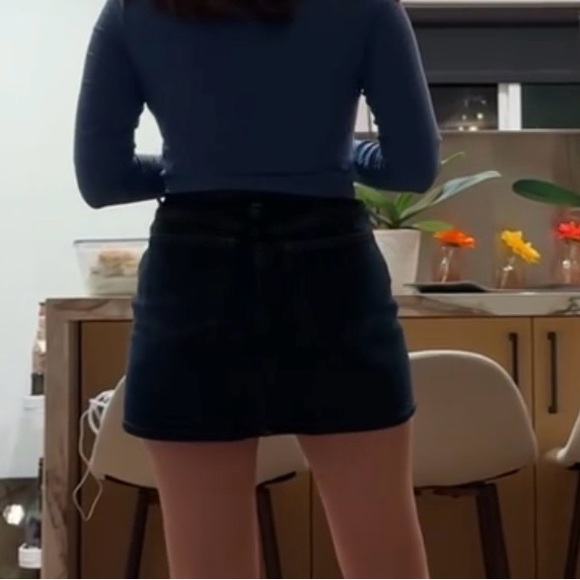 Reformation Lydia High Rise Denim Mini Skirt Size 26 - Picture 10 of 10